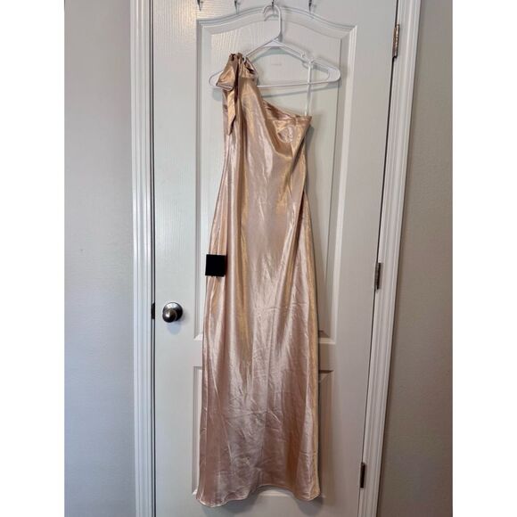 Lulus Lavish Looks Gold Satin One-Shoulder Tie-Strap Maxi Dress NWT Size Medium - Picture 3 of 10